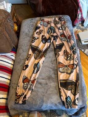 Butterfly jogging pants size small